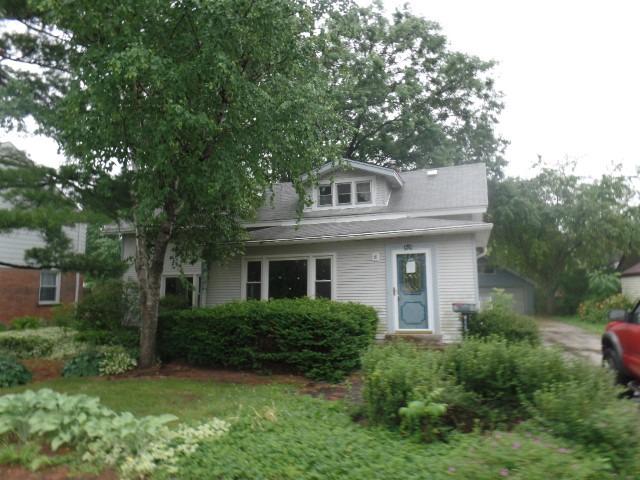 869 Greenview Ave., Des Plaines, IL 60016