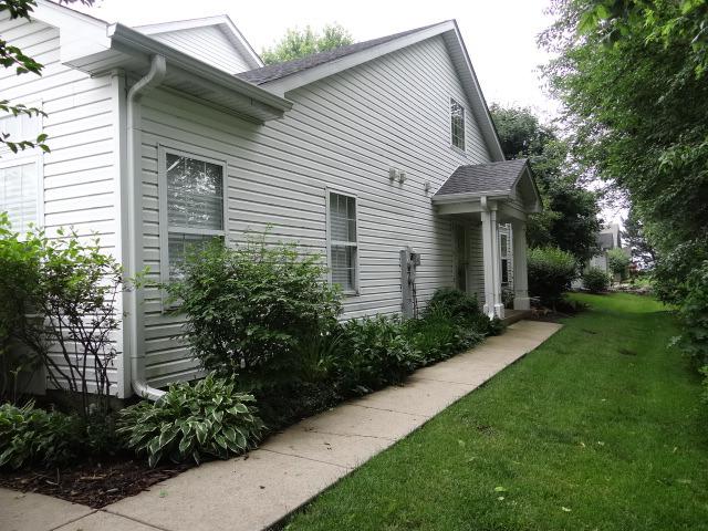 1693 Waterford Rd., North Aurora, IL 60542