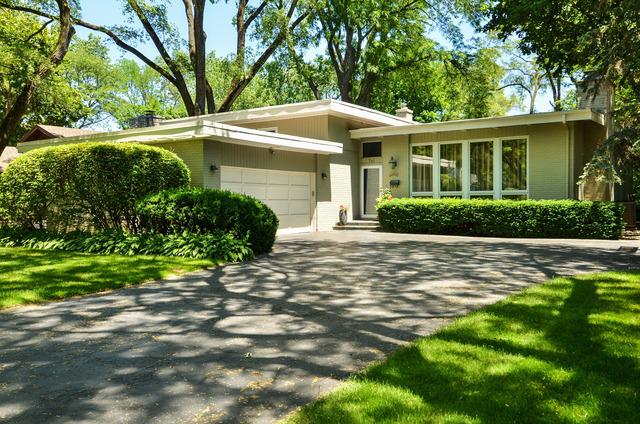 761 Strawberry Hill Dr., Glencoe, IL 60022