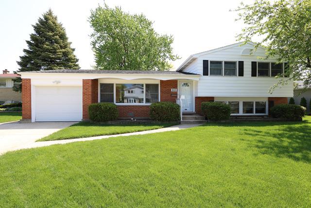 2101 N Verde Dr., Arlington Heights, IL 60004