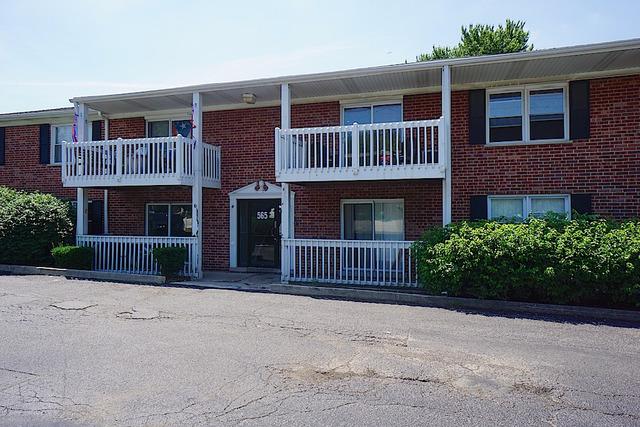 565 Maple Ave. #8, Lisle, IL 60532