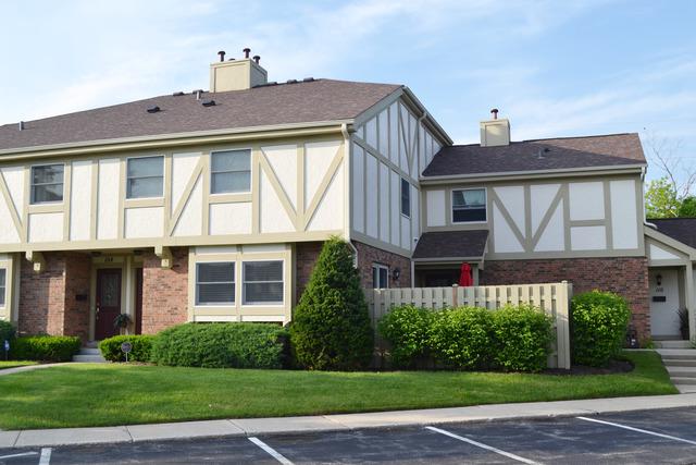 108 Queens Cv, Barrington, IL 60010