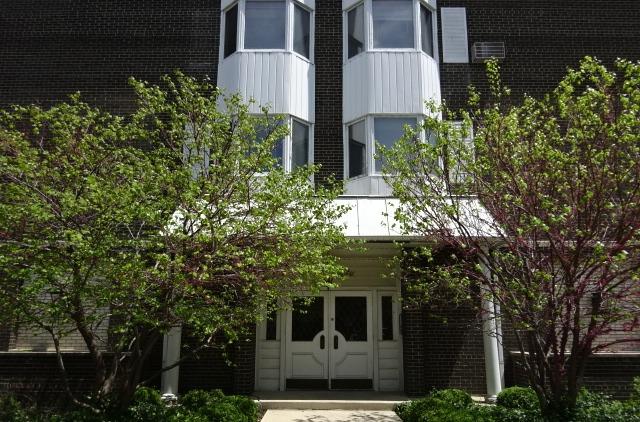 150 S Oak Park Ave. #207, Oak Park, IL 60302