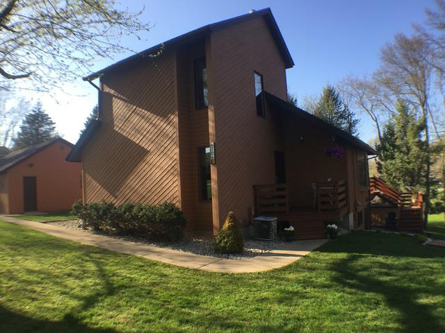 706 Annabelle St., Mchenry, IL 60051