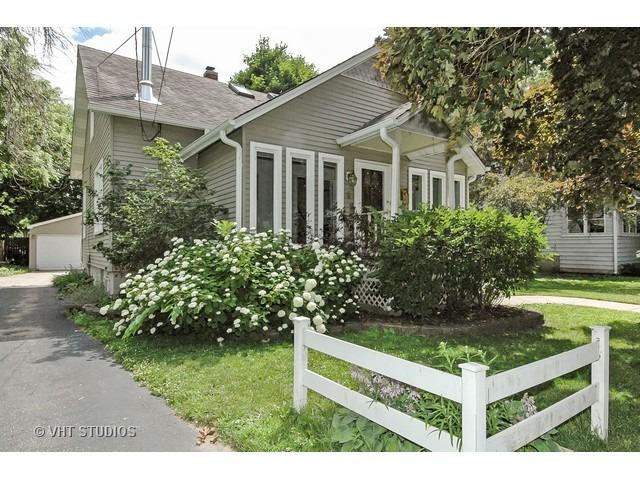 8 Wenholz Ave., East Dundee, IL 60118
