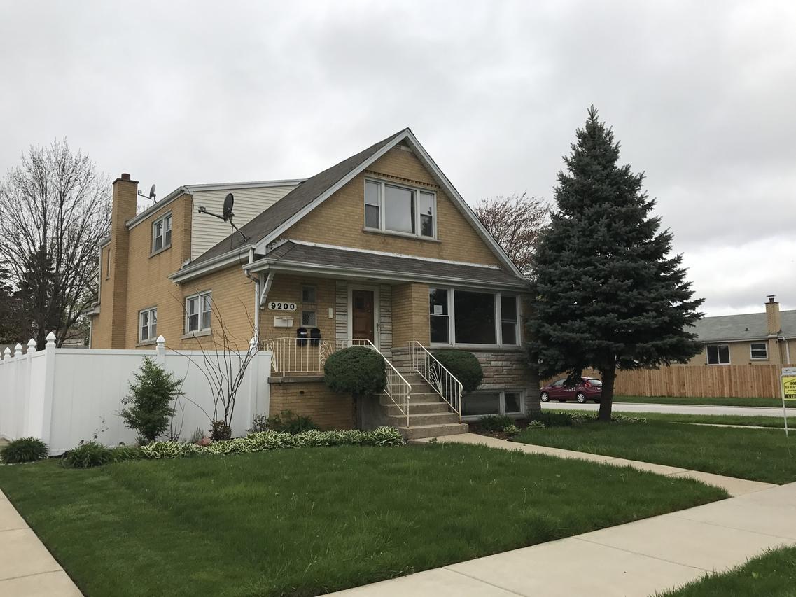 9200 Parkside Ave., Oak Lawn, IL 60453
