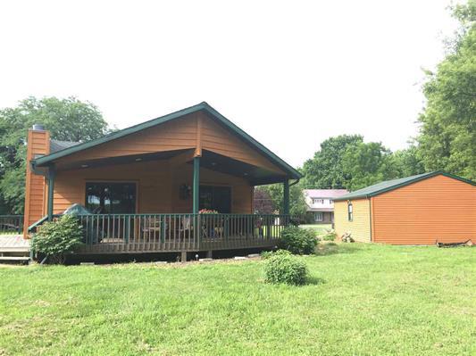 1838 Center St., Amboy, IL 61310