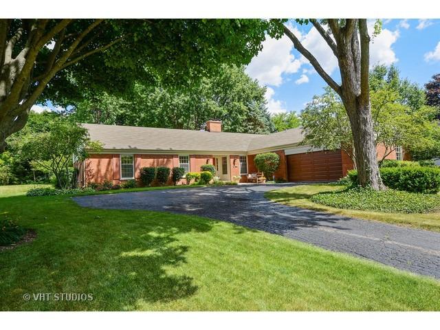 841 S Country Dr., Barrington, IL 60010