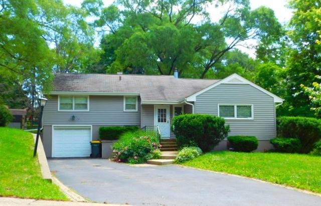 136 Linden Ave., East Dundee, IL 60118