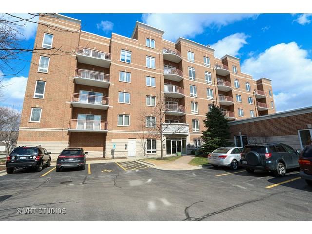 787 Graceland Ave. #403B, Des Plaines, IL 60016