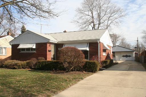 1465 S 5th Ave., Des Plaines, IL 60018