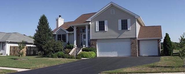 6258 Whitman Pkwy., Machesney Park, IL 61115