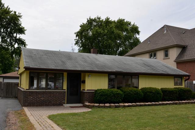 5025 Oak Center Dr., Oak Lawn, IL 60453