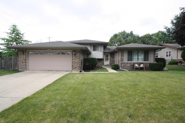 729 Merlin Dr., Schaumburg, IL 60193