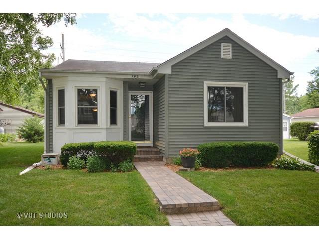 892 Manchester Course, Geneva, IL 60134