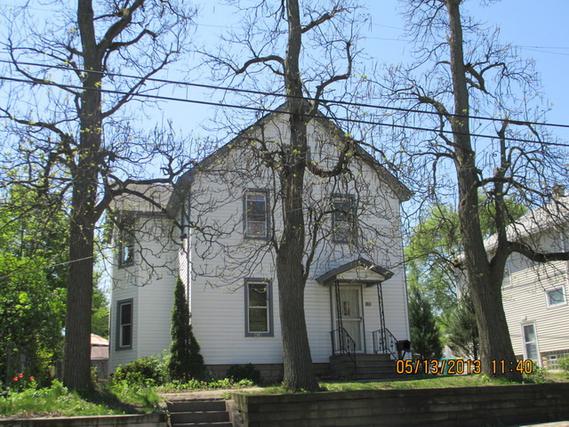 454 Douglas St., Joliet, IL 60435