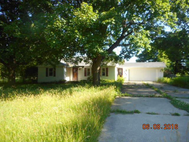 8288 Elevator Rd., Roscoe, IL 61073