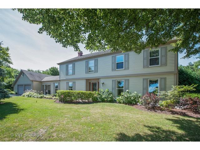6115 Hidden Oak Dr., Crystal Lake, IL 60012
