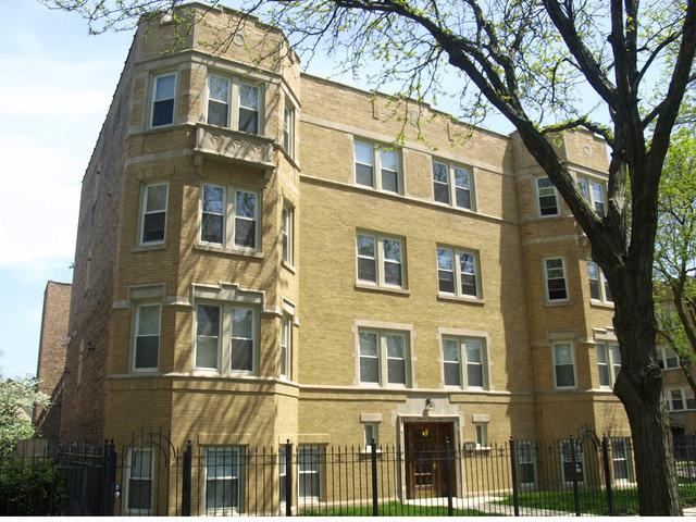 3652 W Belle Plaine Ave. #204, Chicago, IL 60618