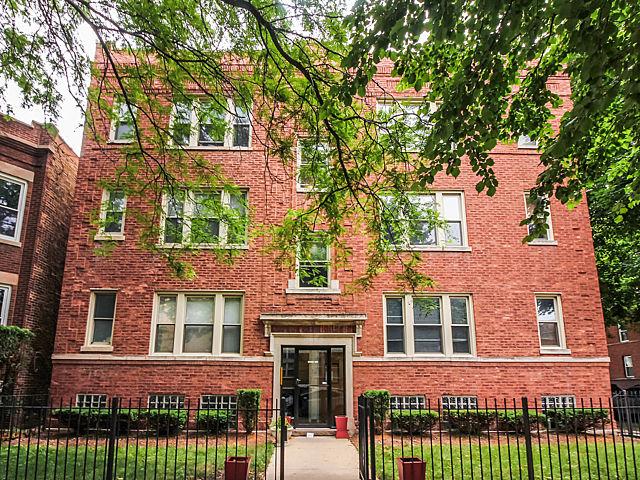 3901 N Claremont Ave. #2, Chicago, IL 60618