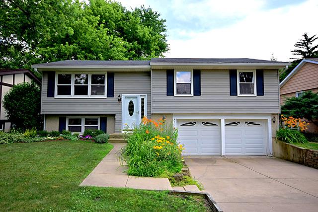 305 E Des Moines St., Westmont, IL 60559