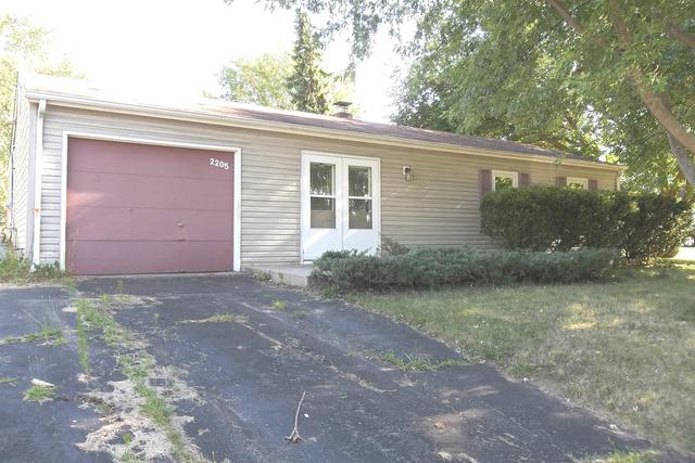 2205 Manor Ln., Mchenry, IL 60051