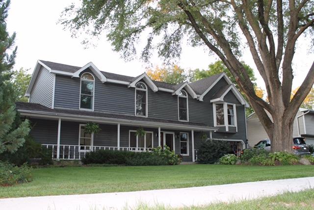 923 Parkside Rd., Naperville, IL 60540