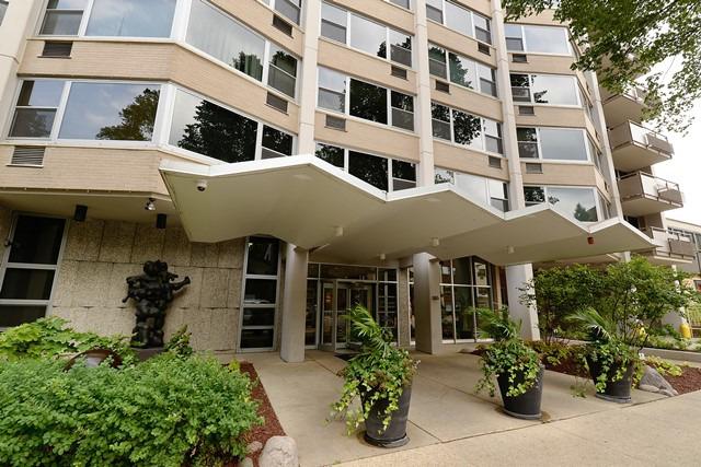 555 W Cornelia Ave. #1310, Chicago, IL 60657