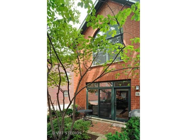 1801 W Diversey Pkwy. #16, Chicago, IL 60614
