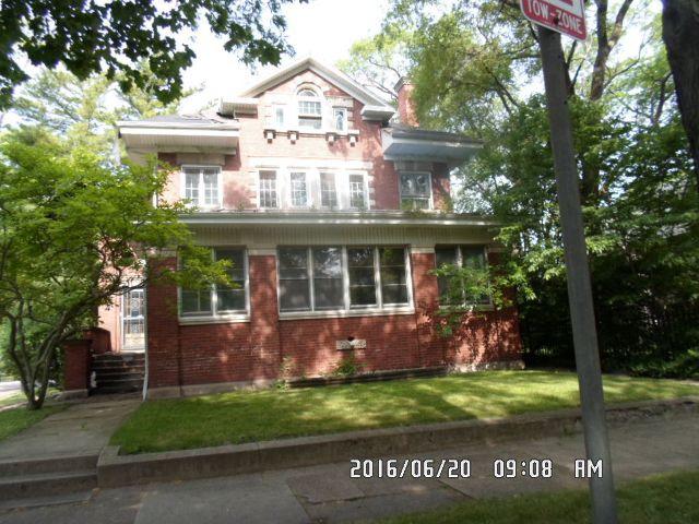 6758 S Bennett Ave., Chicago, IL 60649