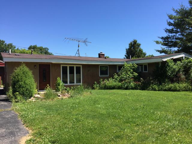 702 Nancy Ln., Mchenry, IL 60051