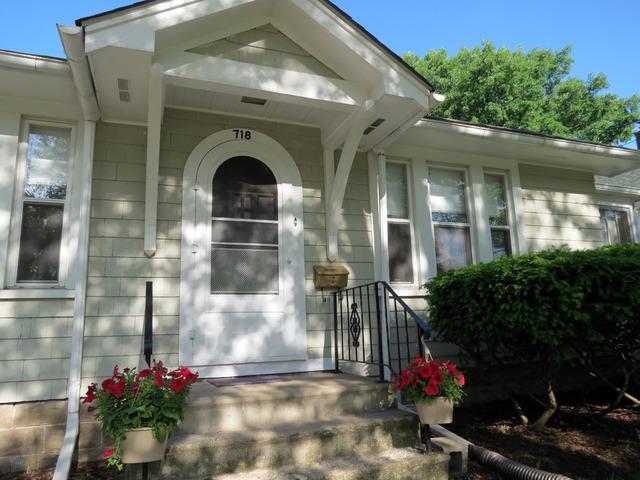 718 Bangs St., Aurora, IL 60505
