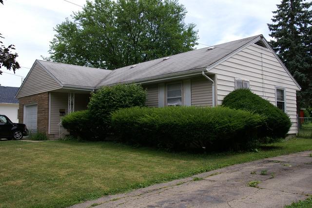 961 Front St., Aurora, IL 60505