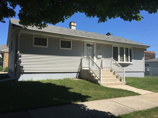 2315 Hickory St., Des Plaines, IL 60018