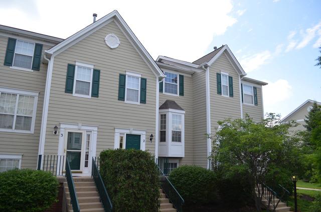 2443 Courtyard Cir. #2, Aurora, IL 60506