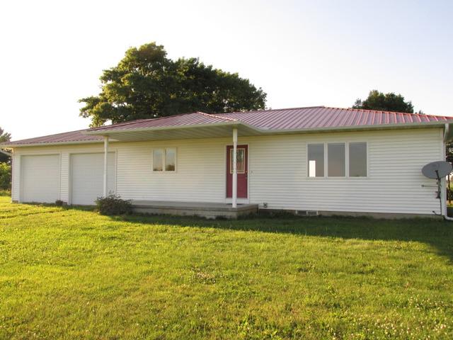 1510 Hickory St., Hooppole, IL 61277