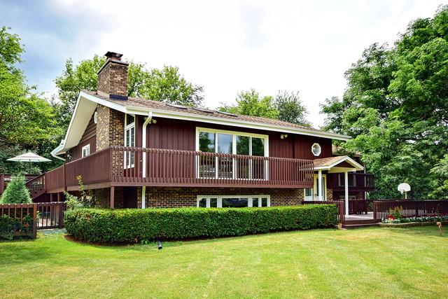 1 Buckthorn Rd., South Barrington, IL 60010