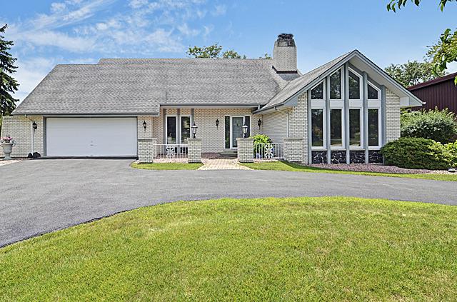 1629 Foxhill Pl., Darien, IL 60561