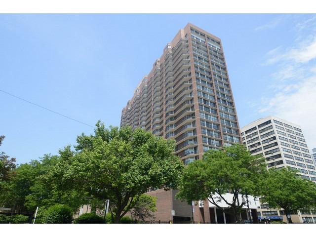 4170 N Marine Dr. #17M, Chicago, IL 60613