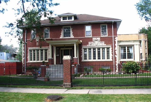 7958 S Paxton Ave., Chicago, IL 60617