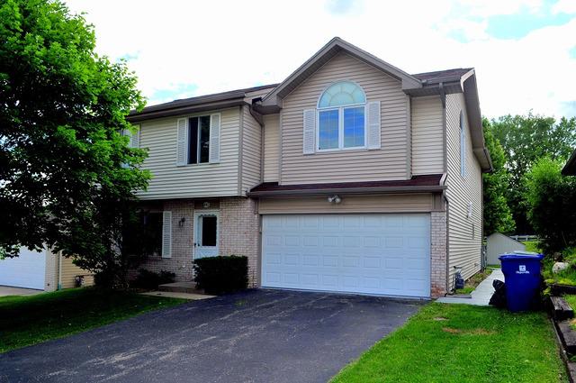 895 Springhill Cir., Naperville, IL 60563