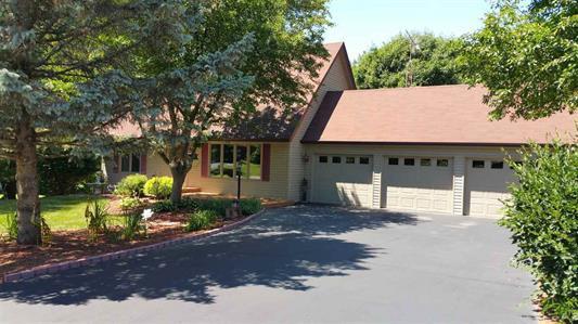 7572 Deer Run Tr., Roscoe, IL 61073