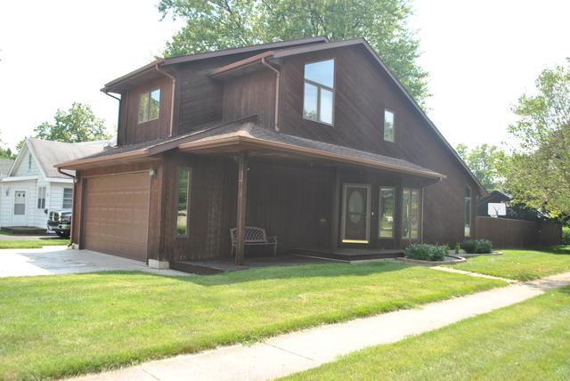 1103 S 6th St., Dekalb, IL 60115