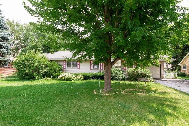 24 S Edgelawn Dr., Aurora, IL 60506