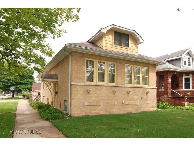 2101 S 11th Ave., Maywood, IL 60153