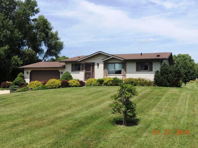 7156 E Shockey Rd., Ridott, IL 61067