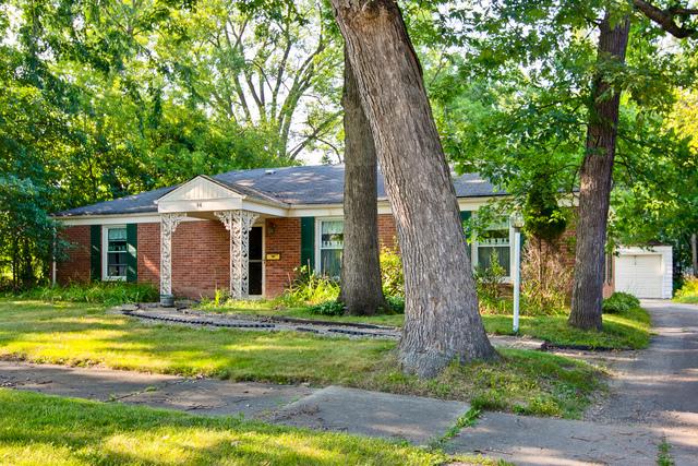 14 E Woodland Rd., Lake Bluff, IL 60044