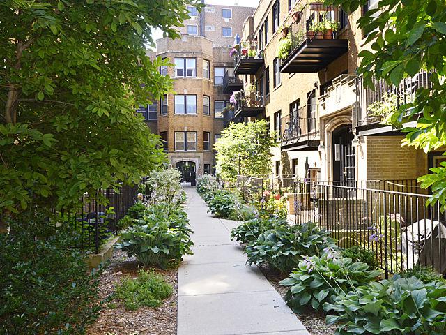 1219 W Greenleaf Ave. #2, Chicago, IL 60626