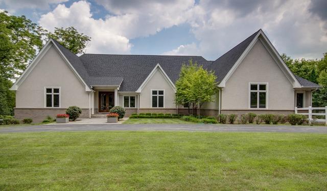 3308 Oak Ridge Rd., Crystal Lake, IL 60012