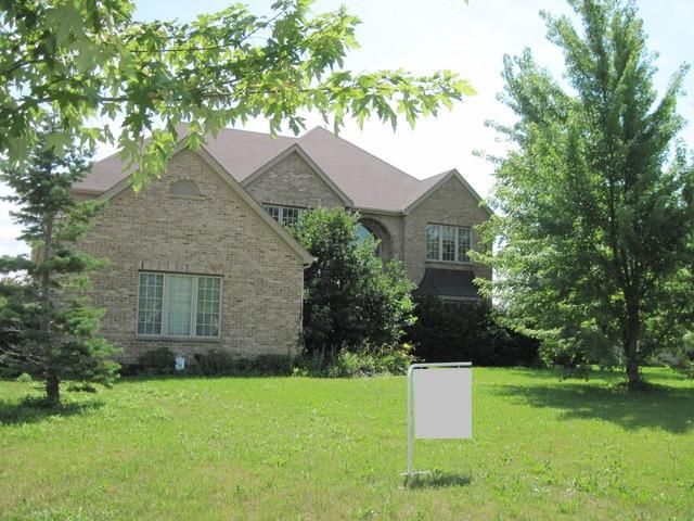 621 Clover Dr., Algonquin, IL 60102